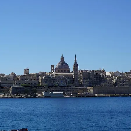 Habitación en casa particular Private In #msida #pieta 'new & Modern' 30 Mins Walk To Valletta Pietà
