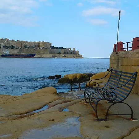 Private In #msida #pieta 'new & Modern' 30 Mins Walk To Valletta Pietà