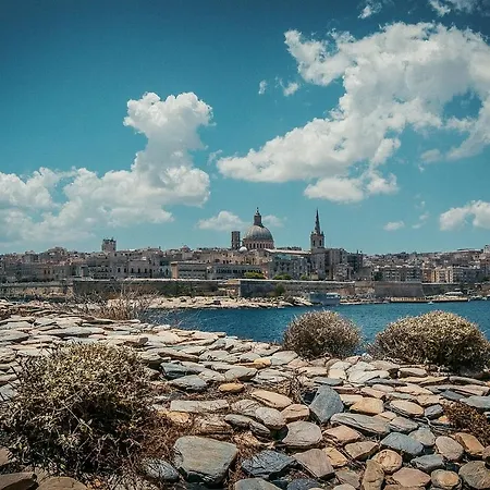 Habitación en casa particular Private In #msida #pieta 'new & Modern' 30 Mins Walk To Valletta *