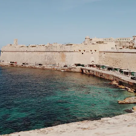 Private In #msida #pieta 'new & Modern' 30 Mins Walk To Valletta *