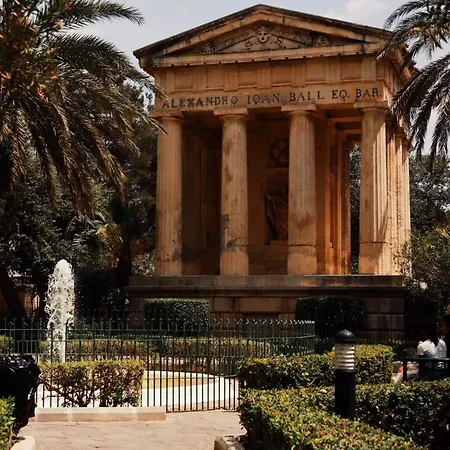 Private In #msida #pieta 'new & Modern' 30 Mins Walk To Valletta Habitación en casa particular *